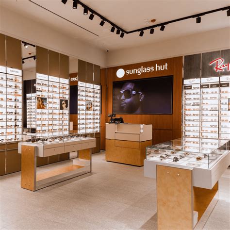 sunglass hut indooroopilly